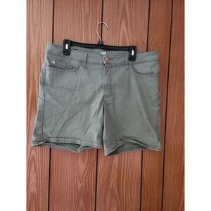 Lee Riders mid-rise shorts size 16 medium women's